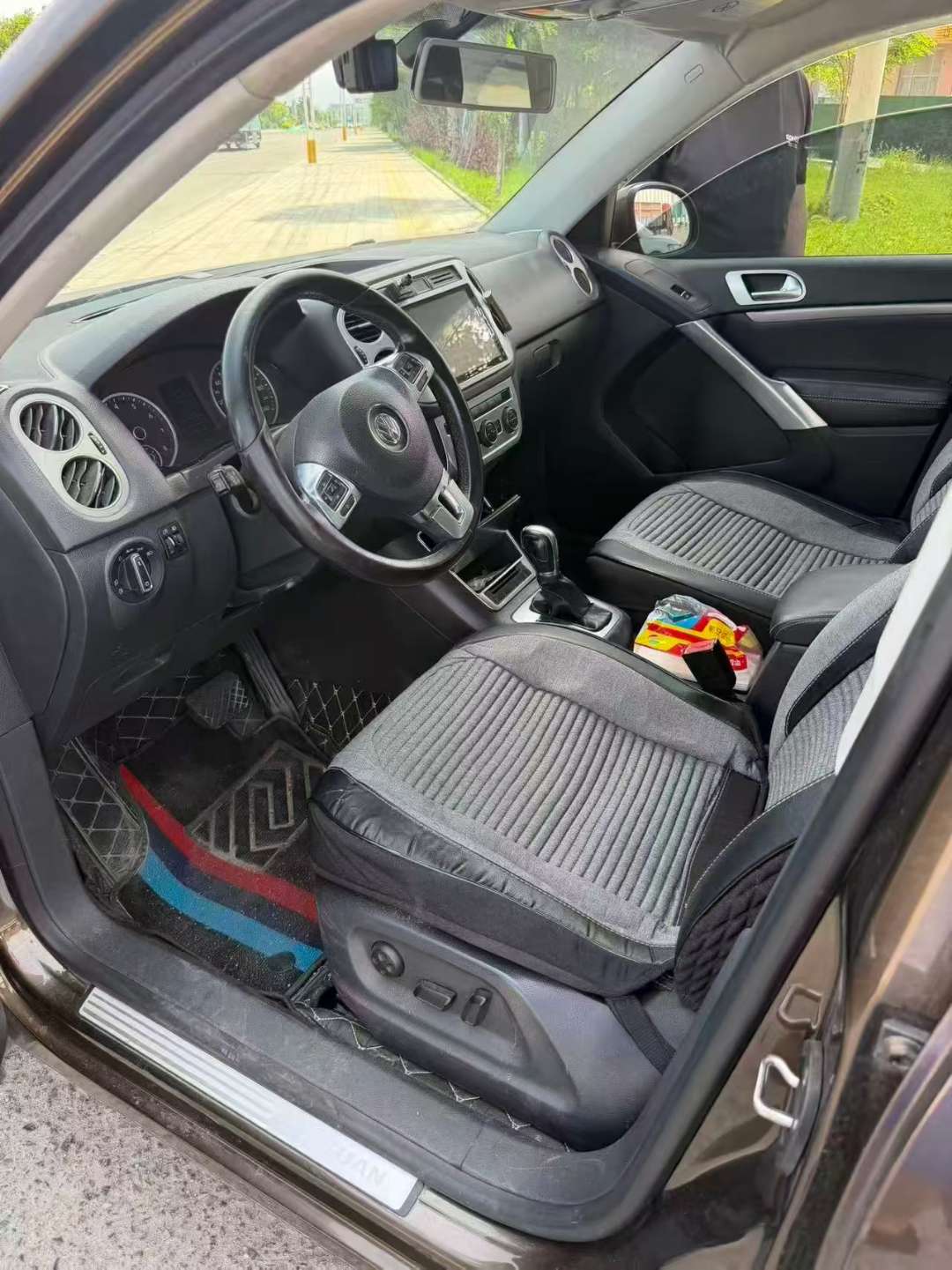 Volkswagen Tiguan 1.4T 4