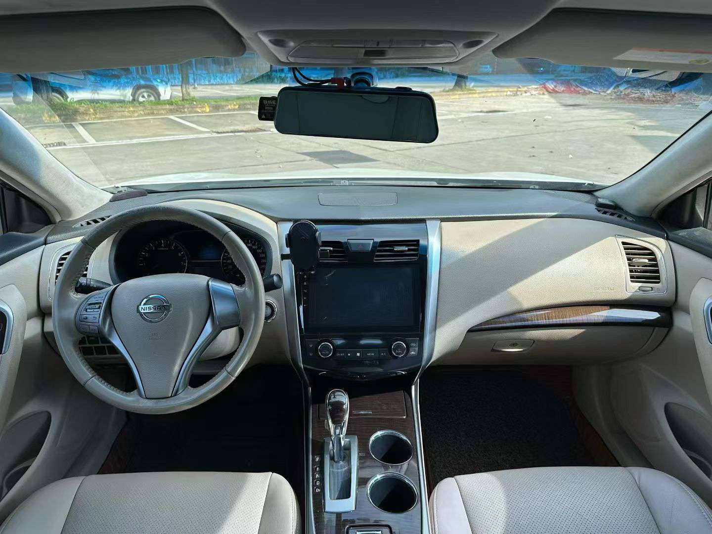 Nissan Teana 2.0L Comfort 5