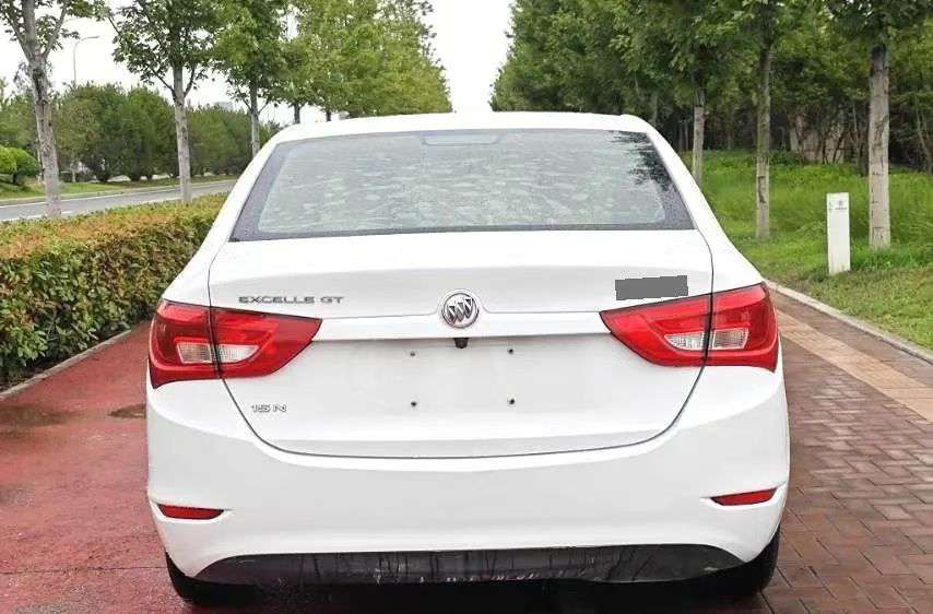 Buick Excelle 1.5L Automatic Sunroof 7