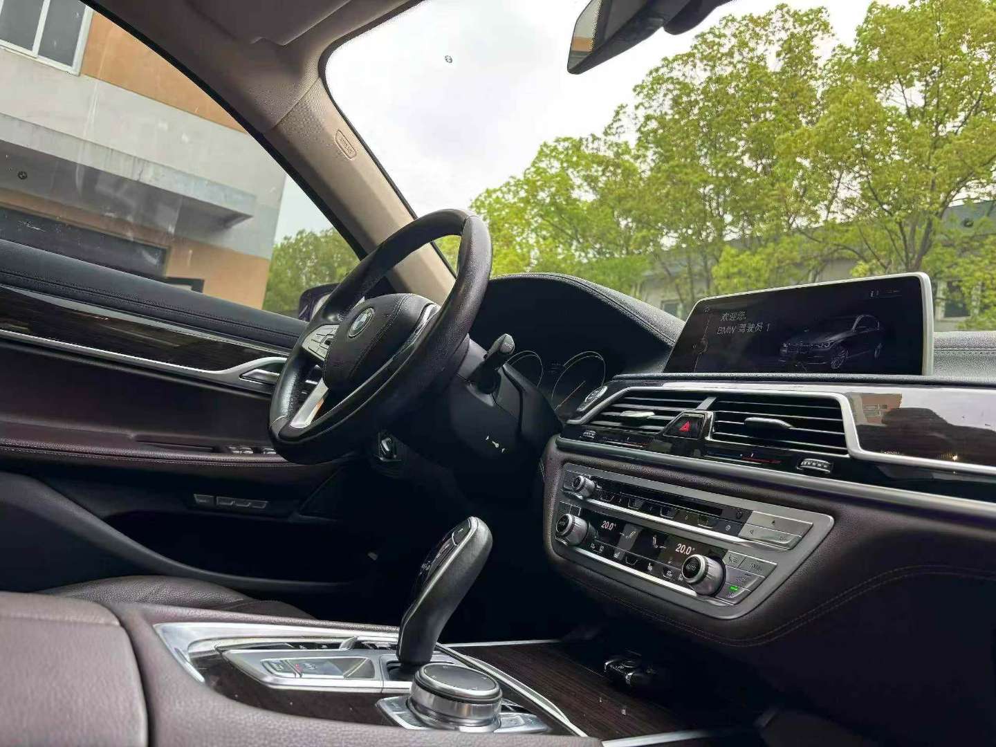 BMW 7 Series 2017 730Li Leading 3