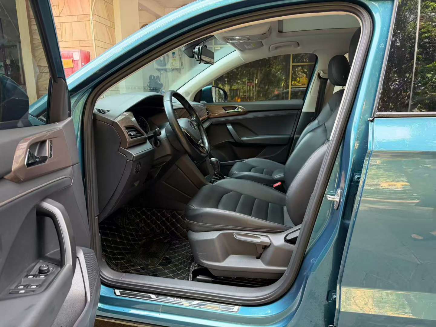 Volkswagen Tharu 1.4T FWD Comfort Edition 280 8