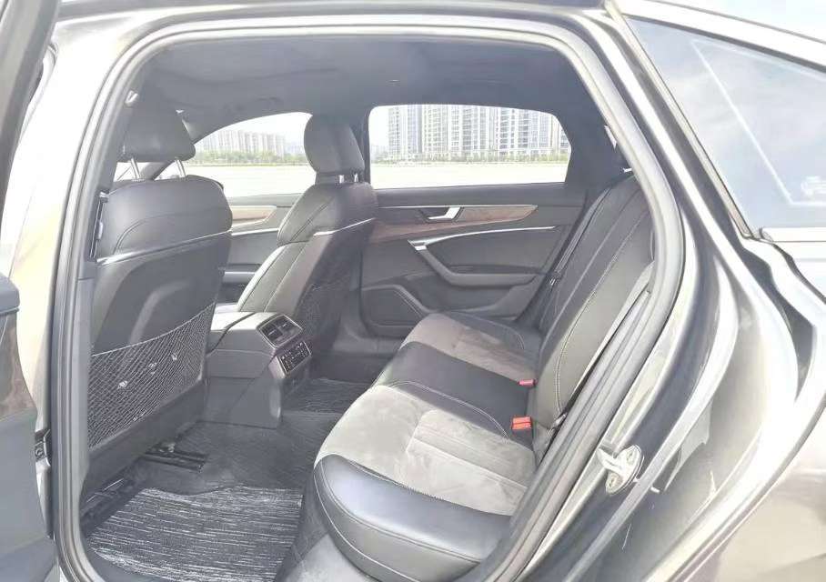 Audi A6L 2.0T 45 Select Dynamic 3