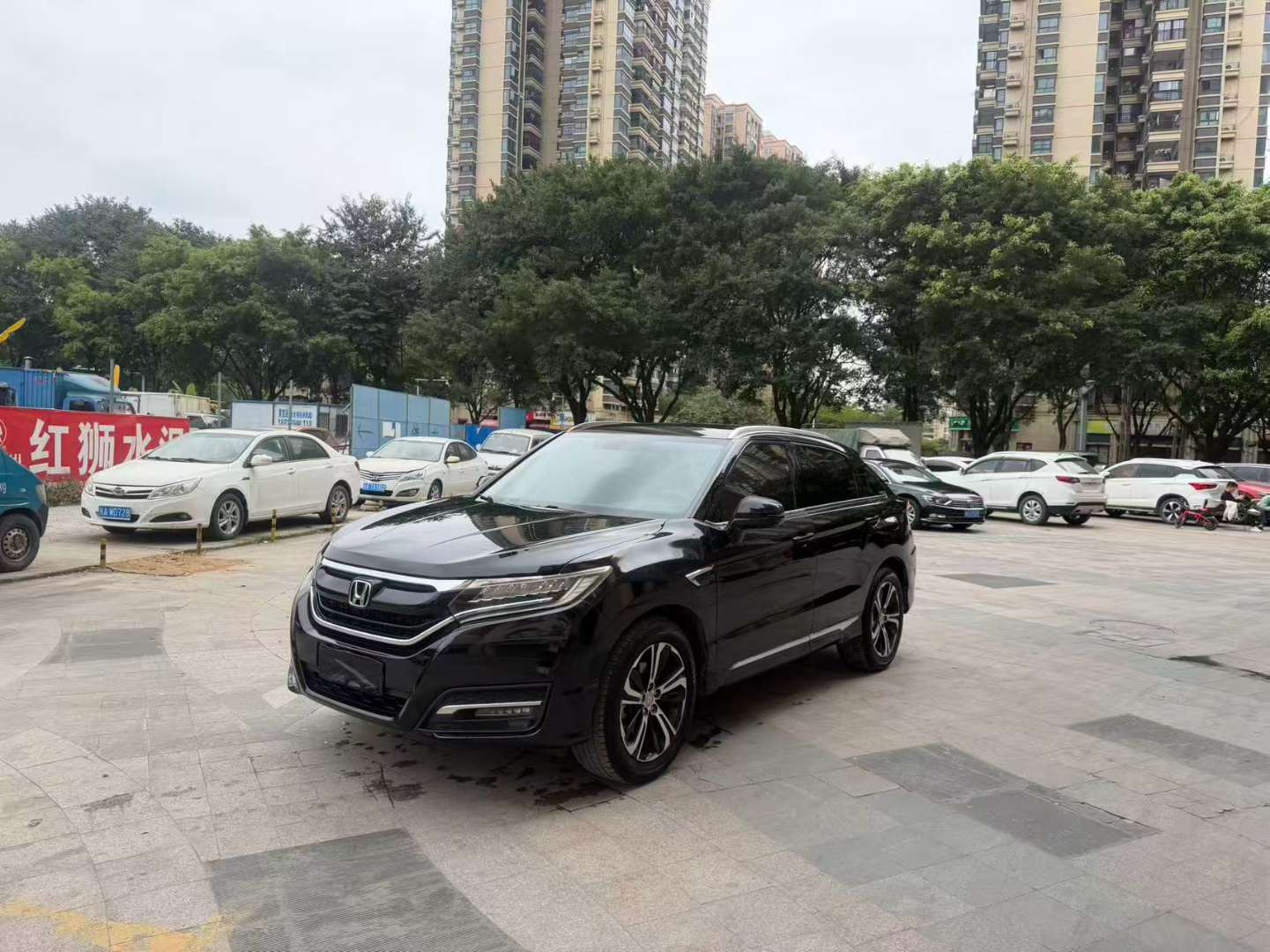 Honda UR-V AWD 2.0T Automatic 370 Premium Edition 5-Seat 2