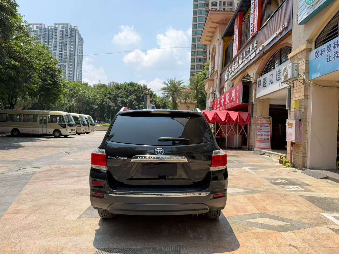 Toyota Highlander 2015 2.7L FWD Elite 5-Seater 3