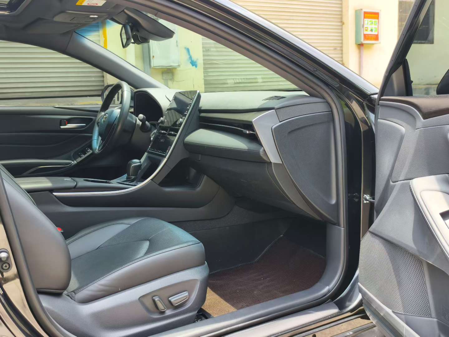 Toyota Avalon 2019 2.0L Luxury Edition China VI 5