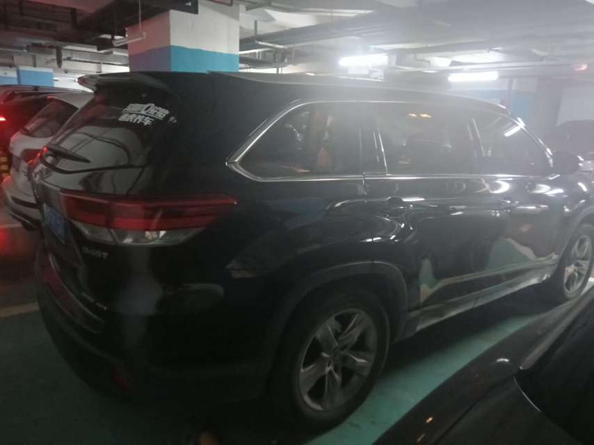 Toyota Highlander 2.0T AWD Premium 7-Seater 9