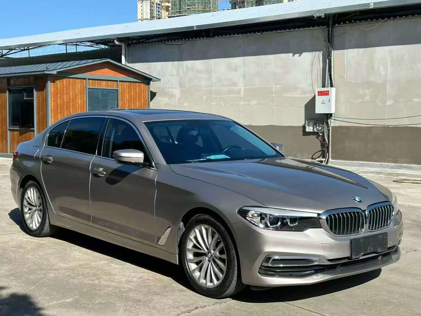 BMW 5 Series 525Li Luxury Edition 3