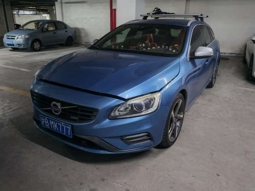 Volvo V60 2.0T Zhiyi Personal Sport Edition