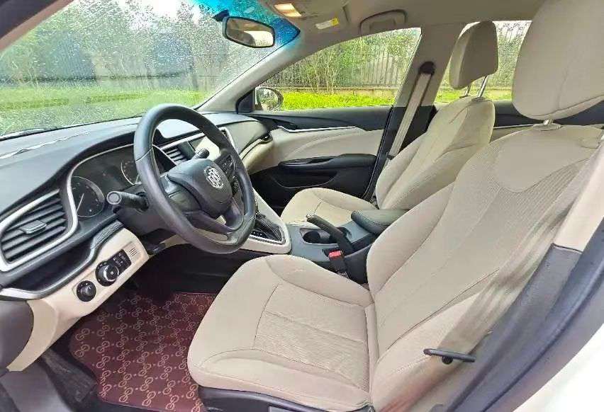 Buick Excelle 1.5L Automatic Sunroof 4