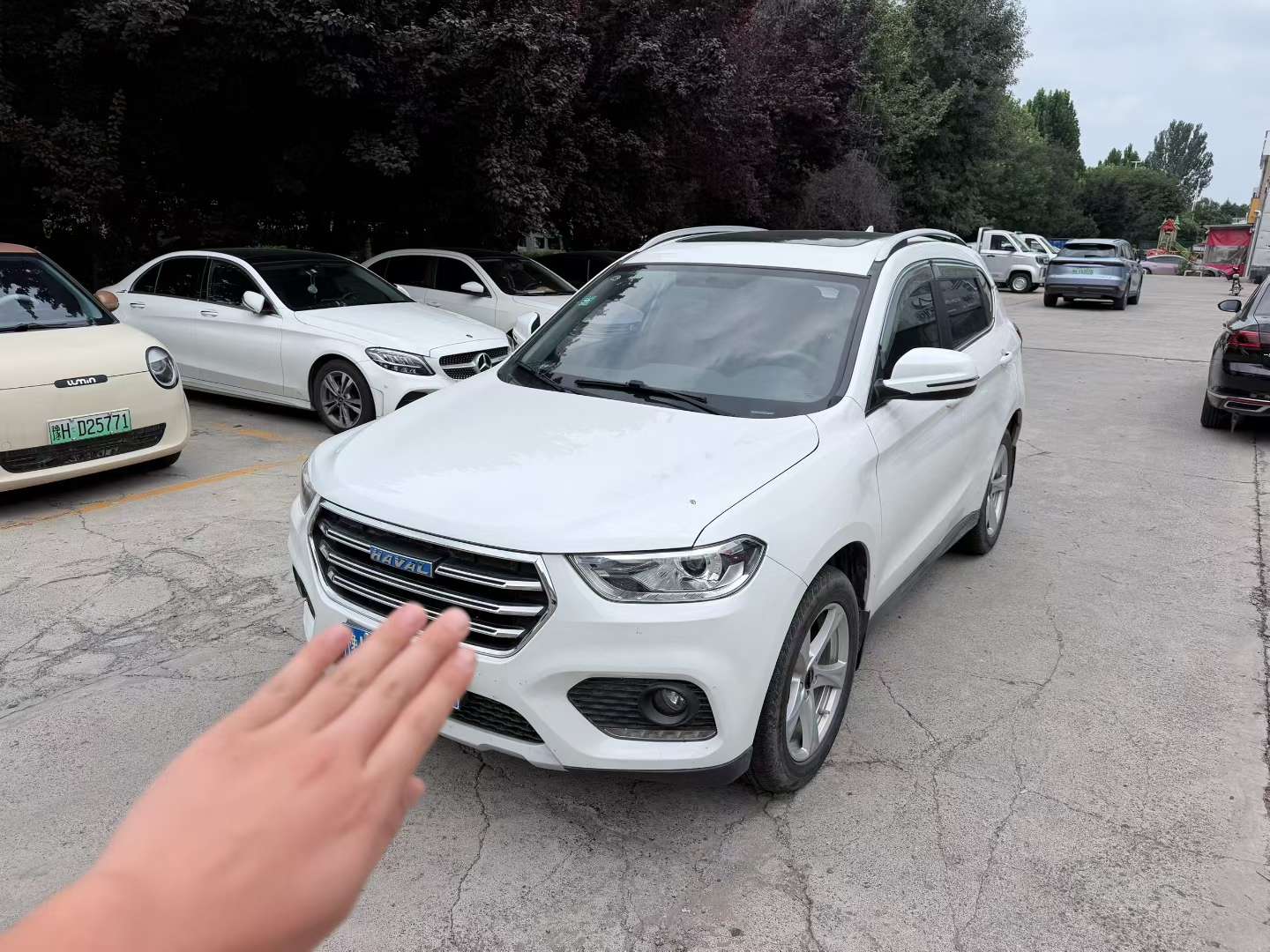 Haval H2 Manual Sunroof