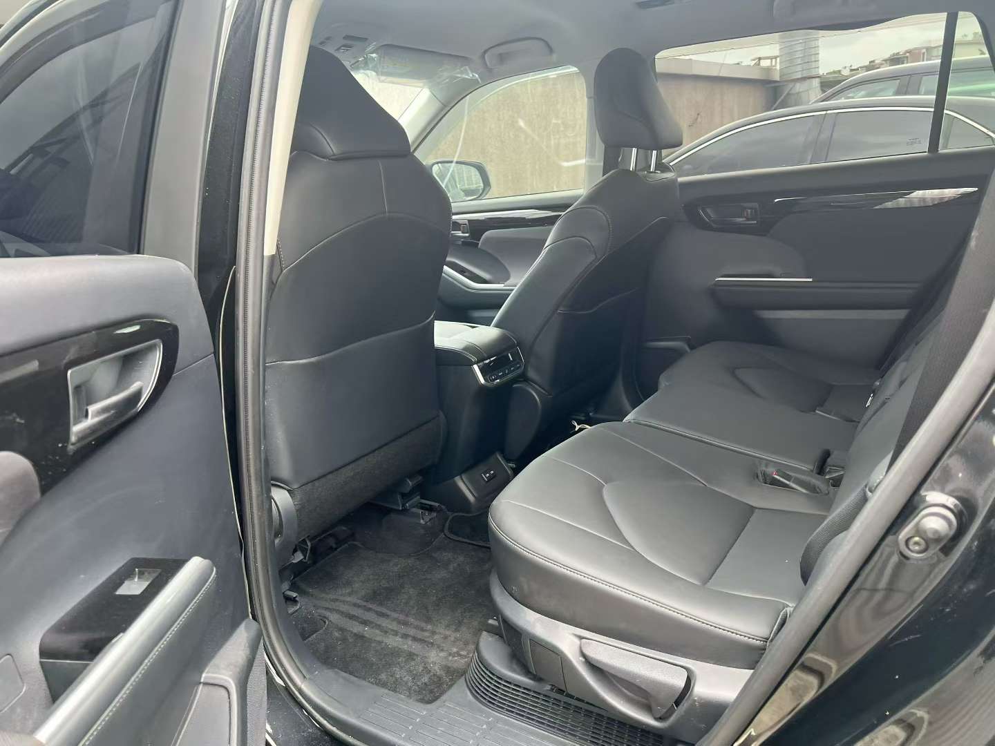 Toyota Highlander 2026 2.5L Smart Hybrid FWD 5-Seat Elite Edition 4