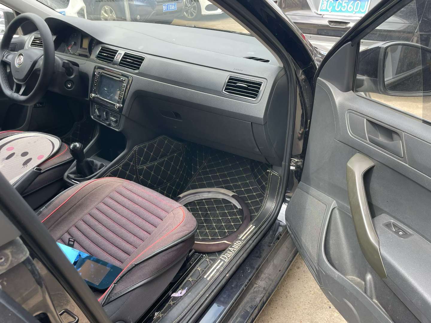Volkswagen Santana 1.4L Manual 5