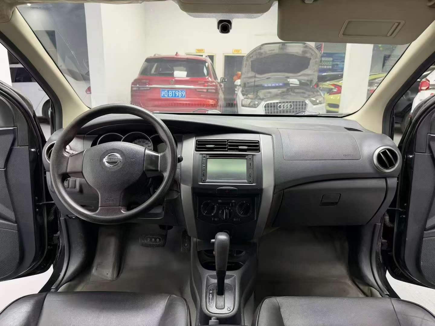 Nissan Livina 2011 Automatic 6