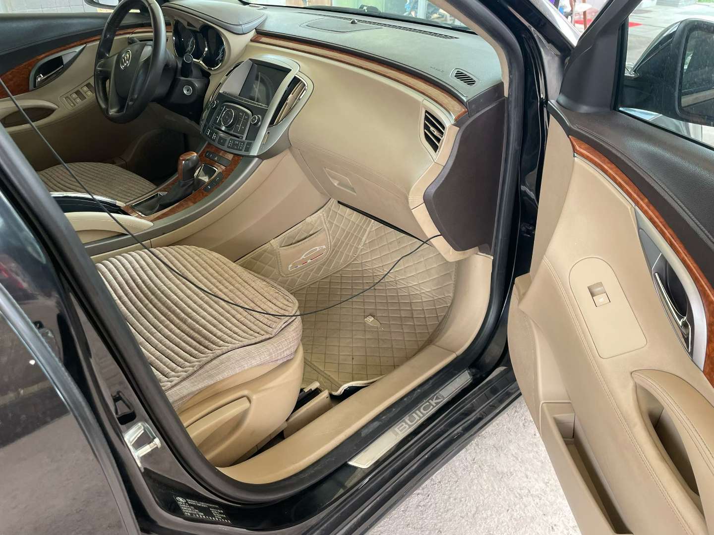 Buick LaCrosse 2.4L Automatic 5