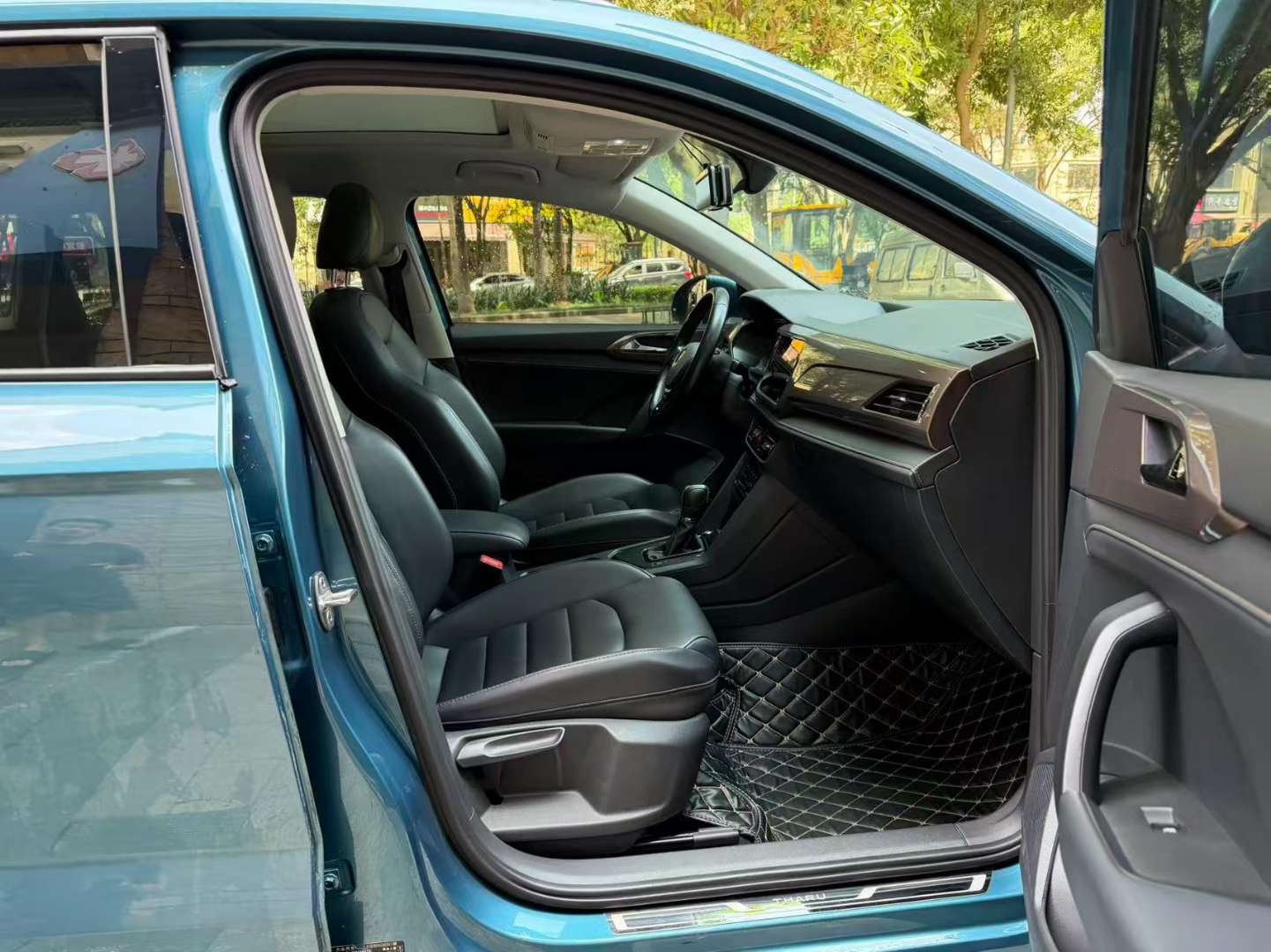 Volkswagen Tharu 1.4T FWD Comfort Edition 280 5
