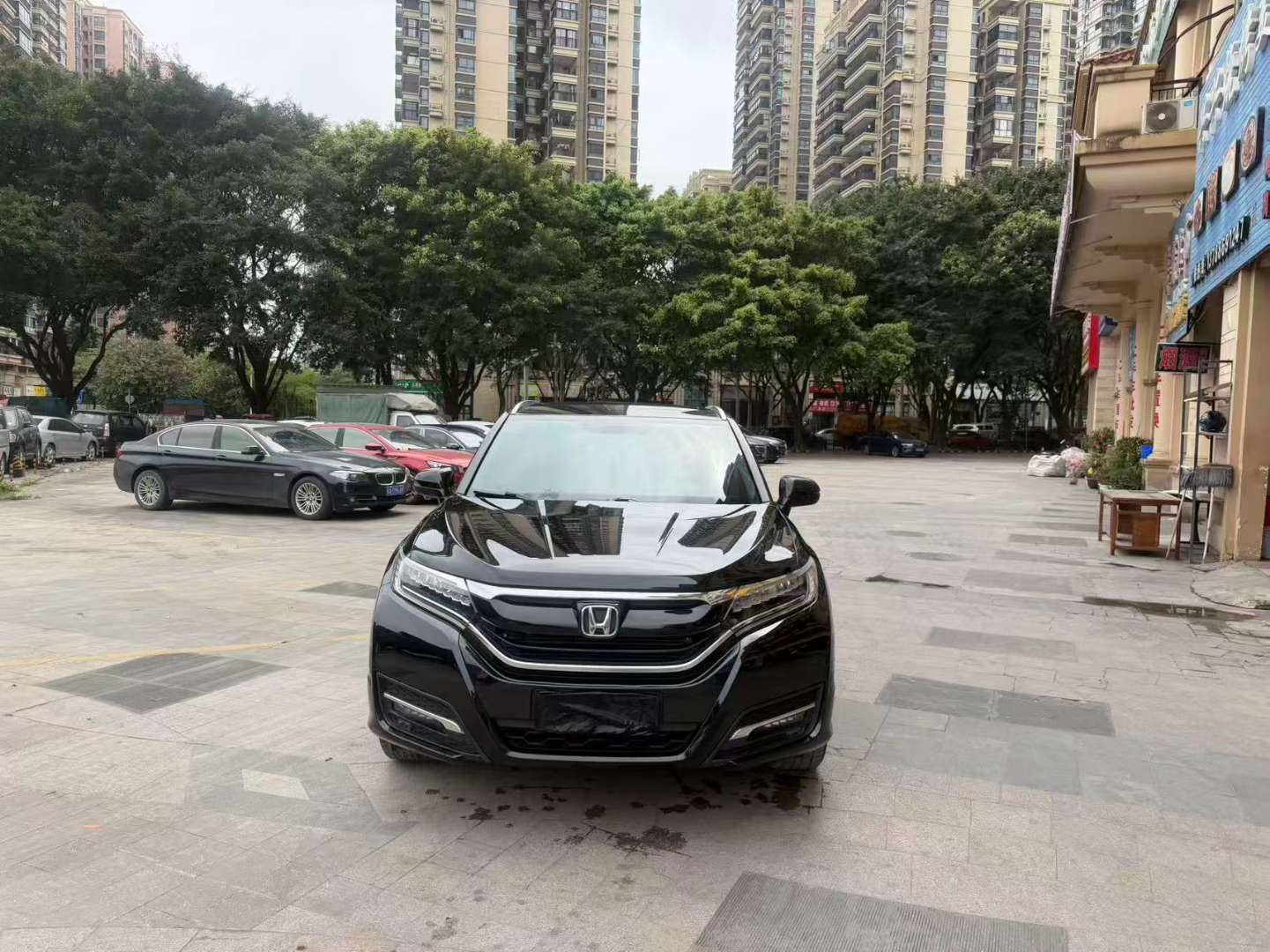 Honda UR-V AWD 2.0T Automatic 370 Premium Edition 5-Seat