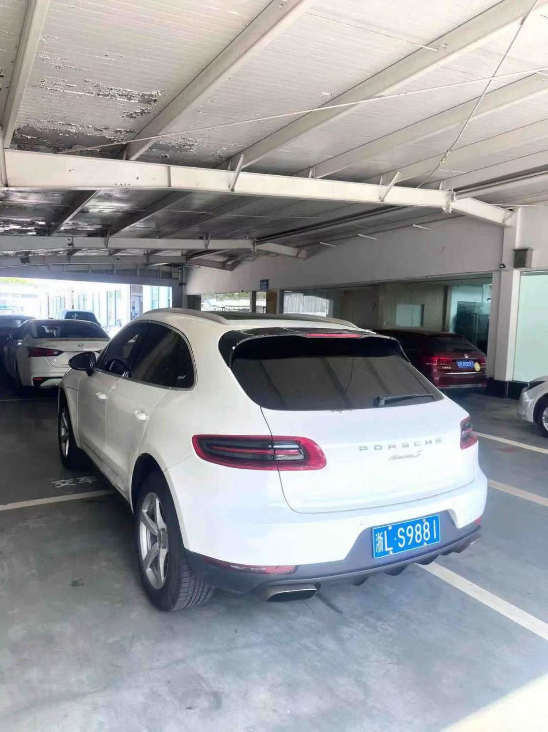 Porsche Macan 2.0T 3