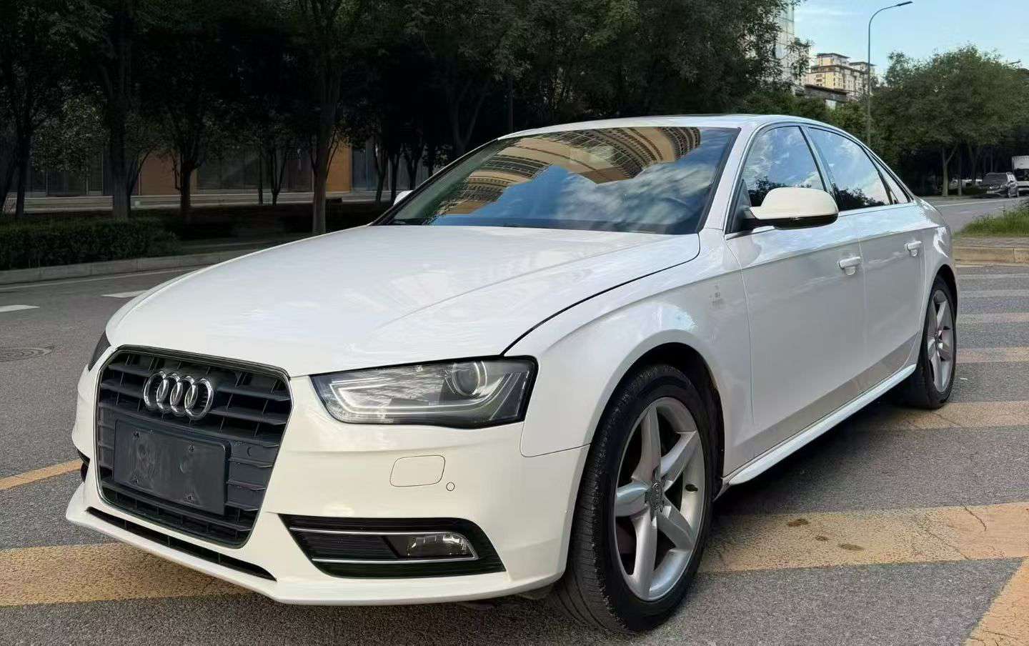 Audi A4L 2015 3rd Gen New Engine 2