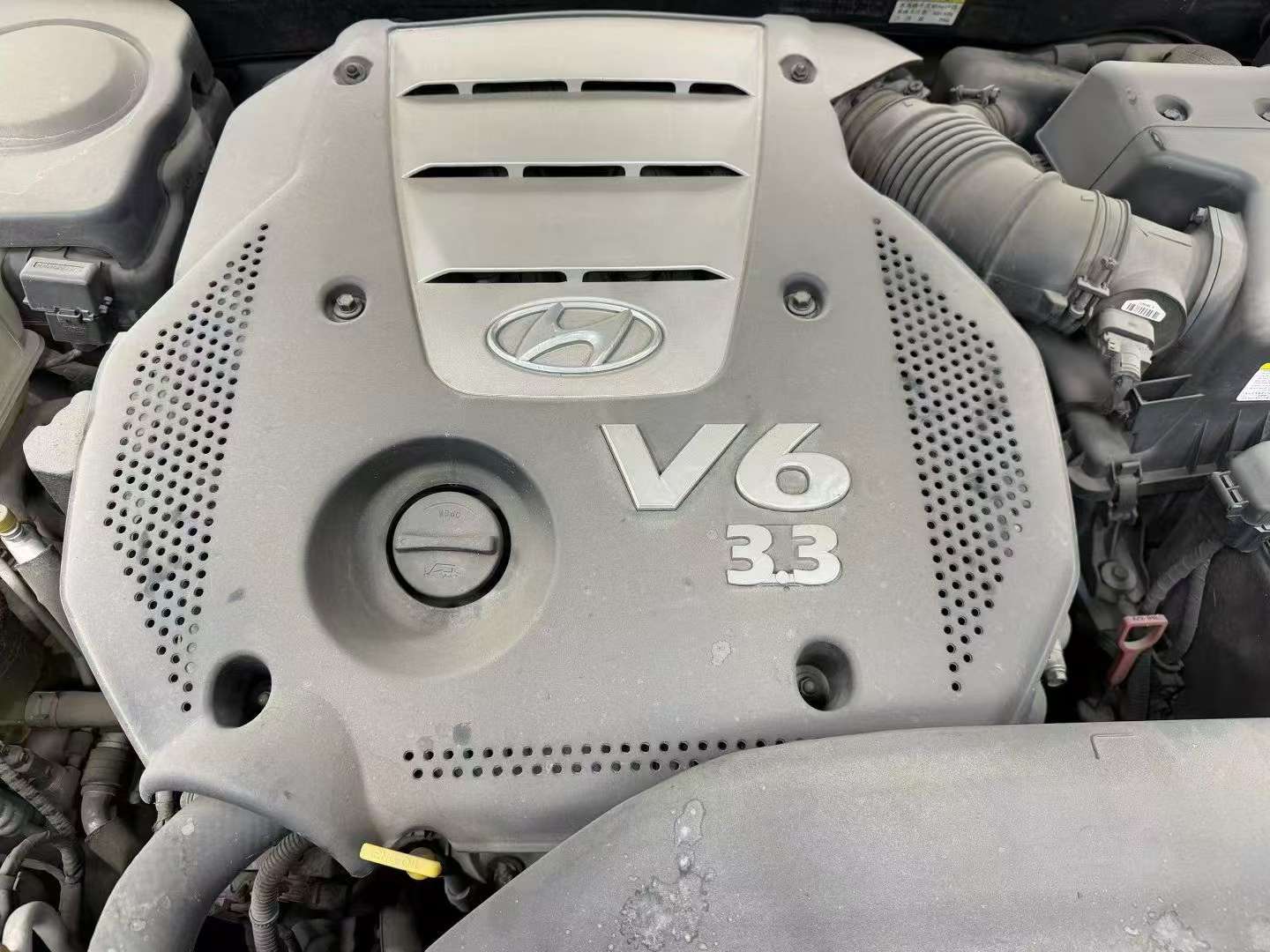 Hyundai Azera 3.3L V6 4