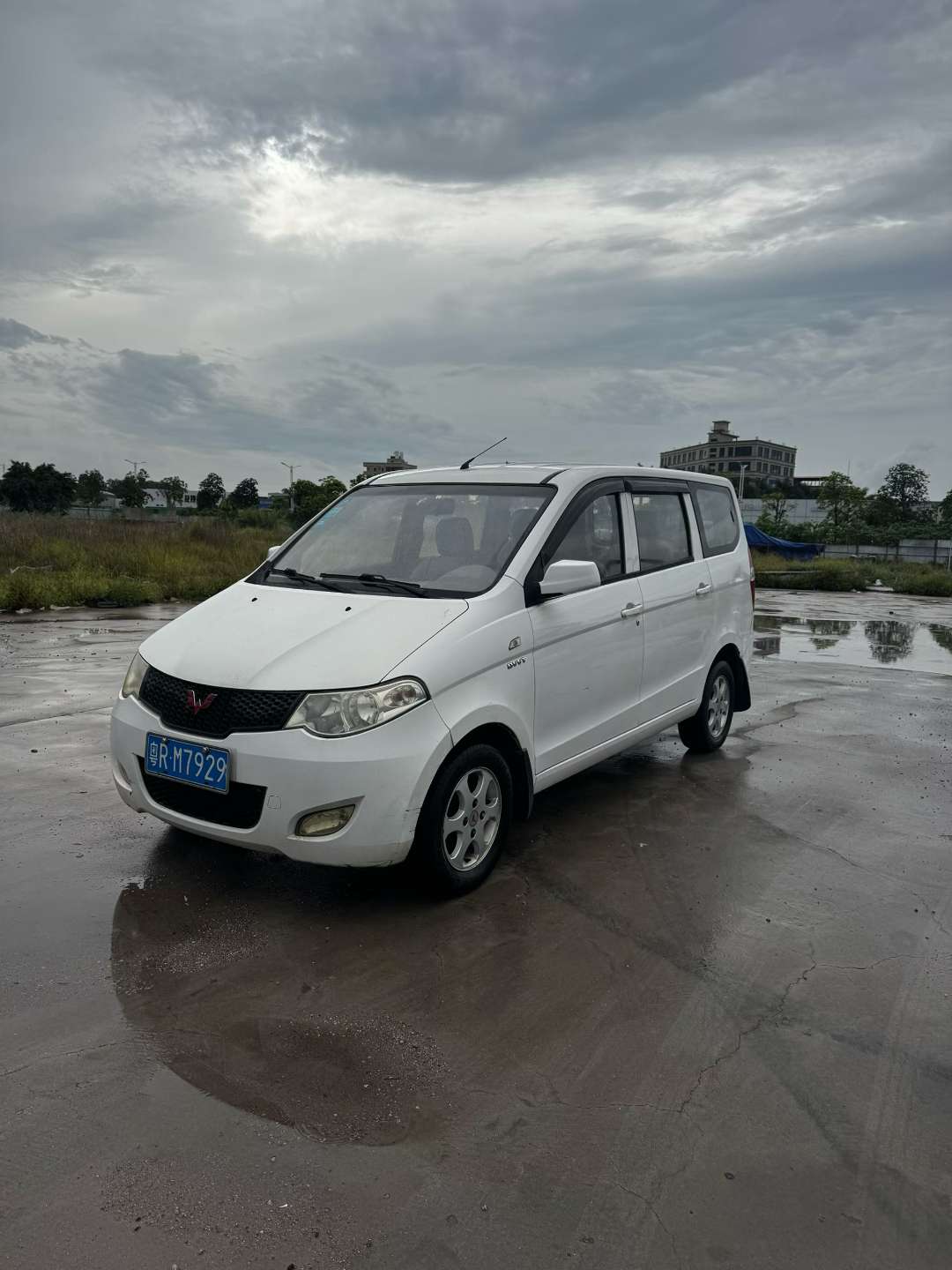 Wuling Hongguang 1.5L Manual 7-Seater 3