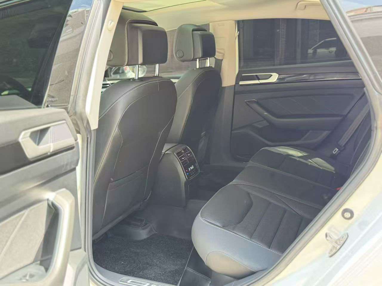 Volkswagen CC 380 Stunning 4