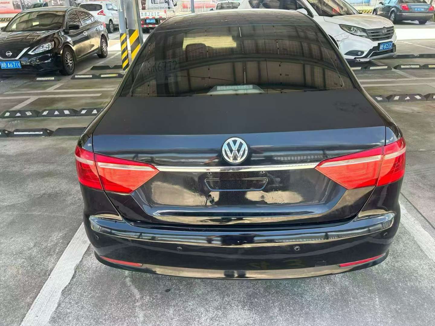 Volkswagen Lavida 1.6L Automatic 7