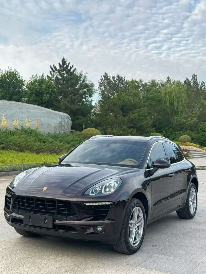 Porsche Macan 3