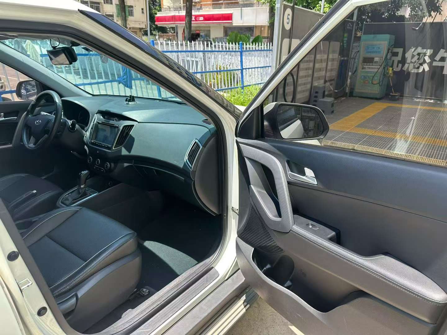 Hyundai ix25 1.6L Automatic FWD Intelligent GLS 6