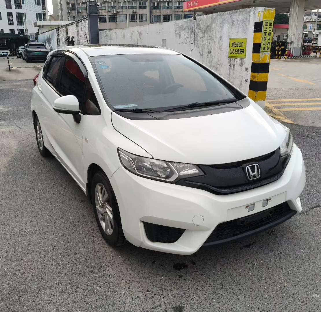 Honda Fit 1.5L CVT Fashion Sunroof 3
