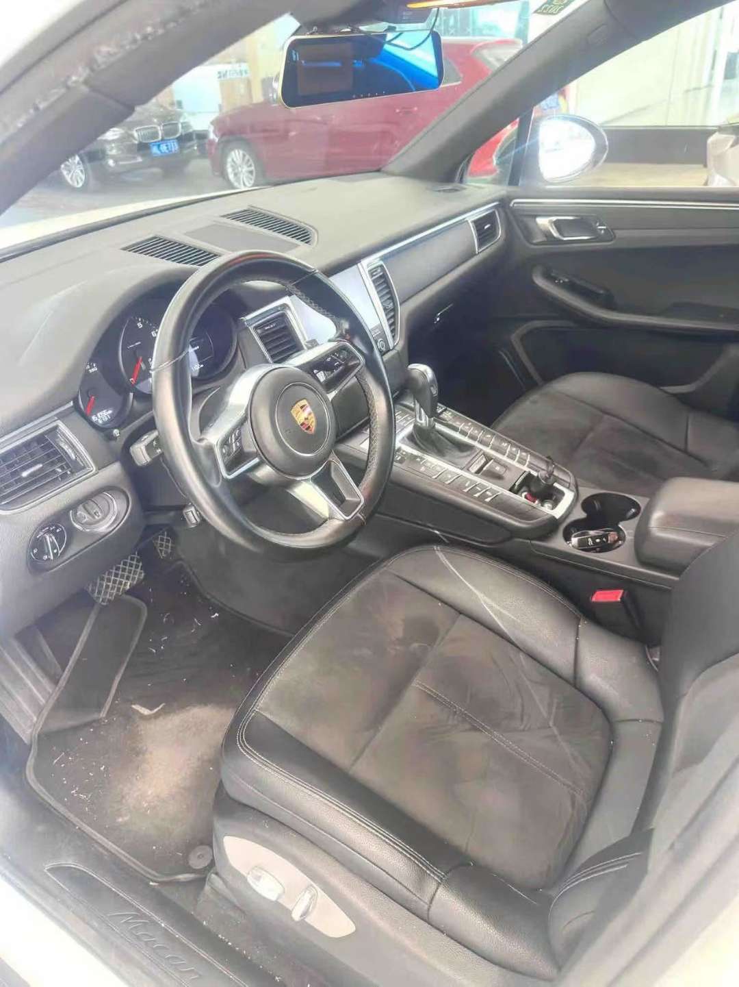 Porsche Macan 2.0T 4