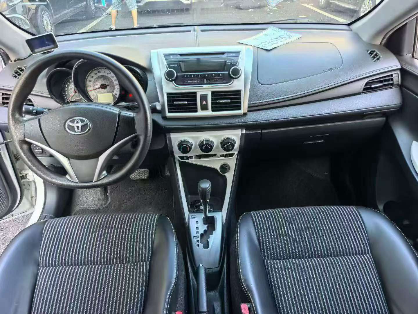 Toyota Yaris L 2015 Automatic 9