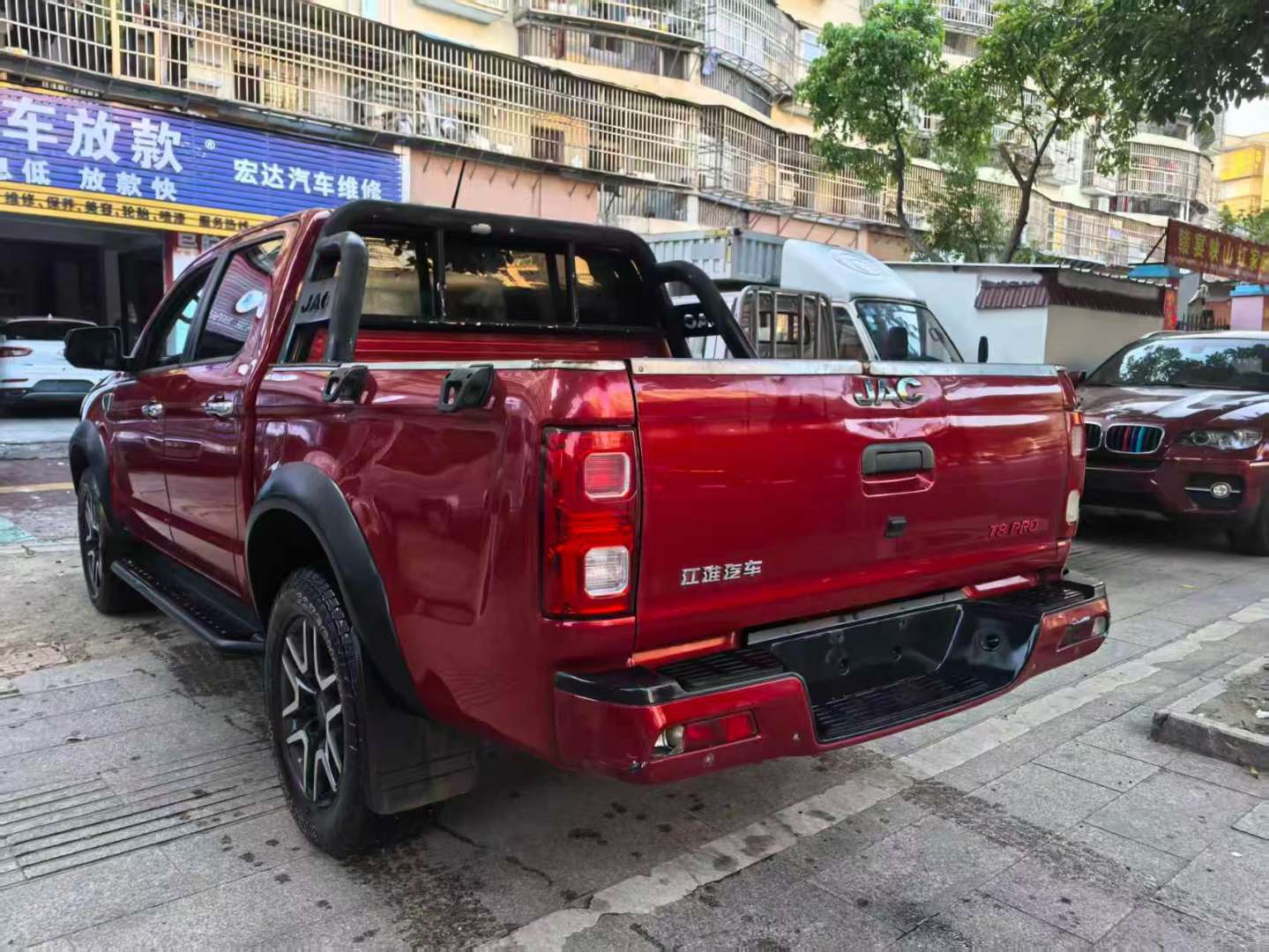JAC T8 2.0T Automatic 4