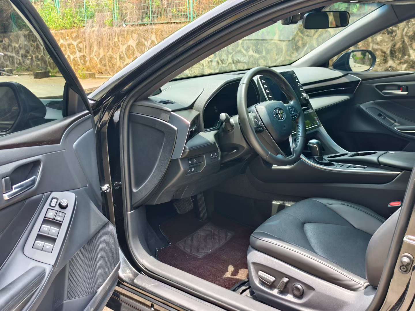 Toyota Avalon 2019 2.0L Luxury Edition China VI 4