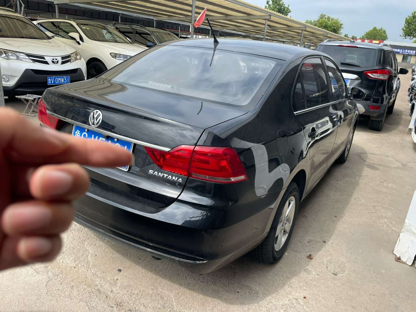 Volkswagen Santana 1.4L Manual 6