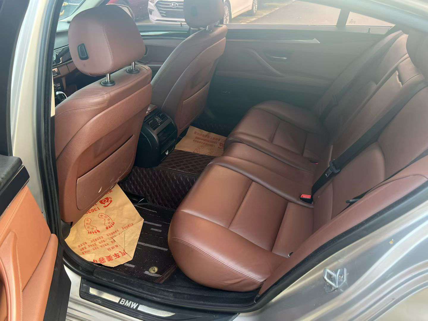 BMW 5 Series 520Li 9