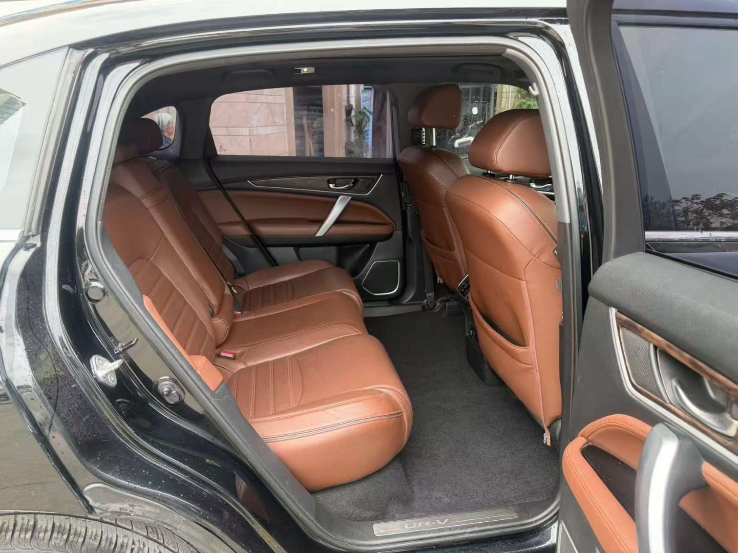 Honda UR-V AWD 2.0T Automatic 370 Premium Edition 5-Seat 6