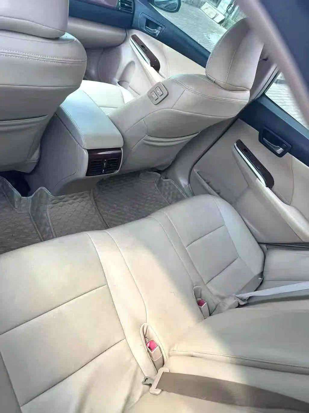 Toyota Camry 3