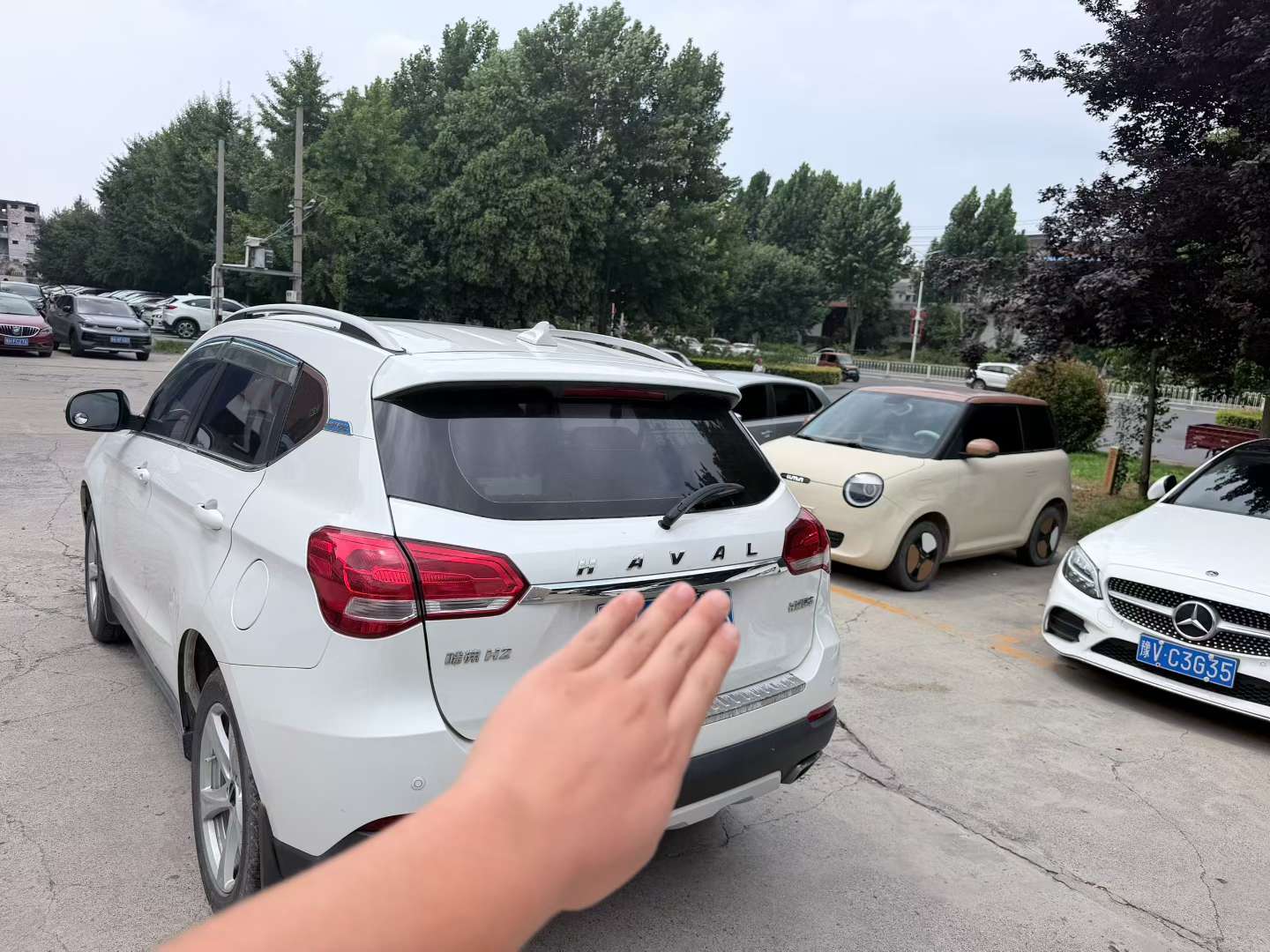 Haval H2 Manual Sunroof 5