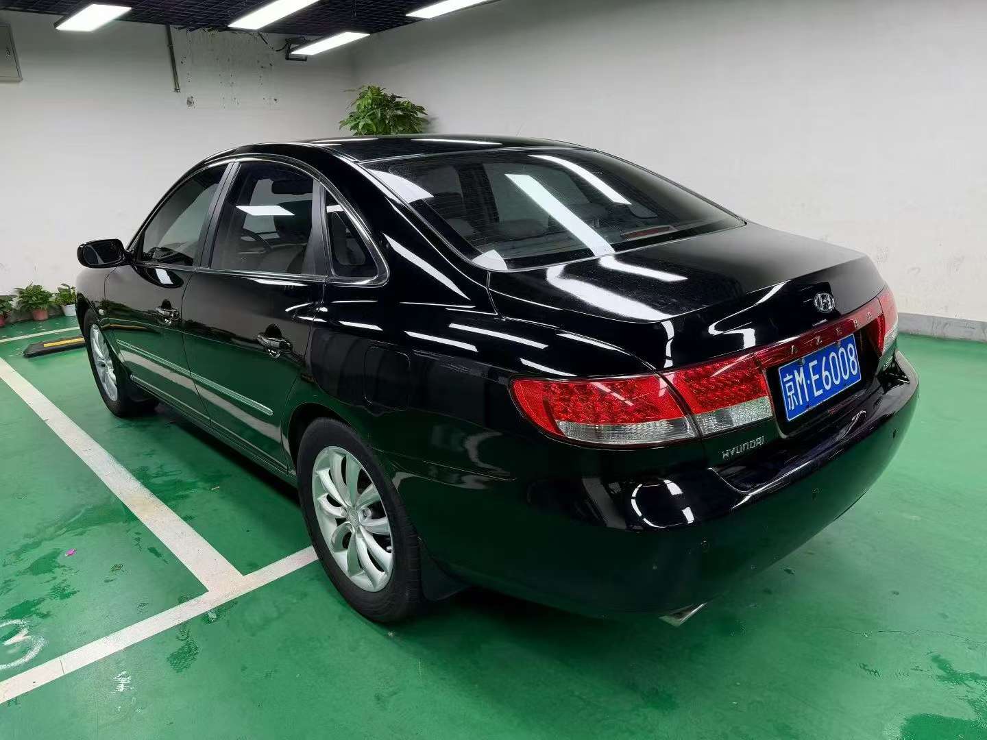 Hyundai Azera 3.3L V6 7