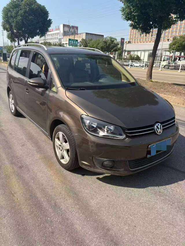 Volkswagen Touran 2013 1.4 Elegance 2