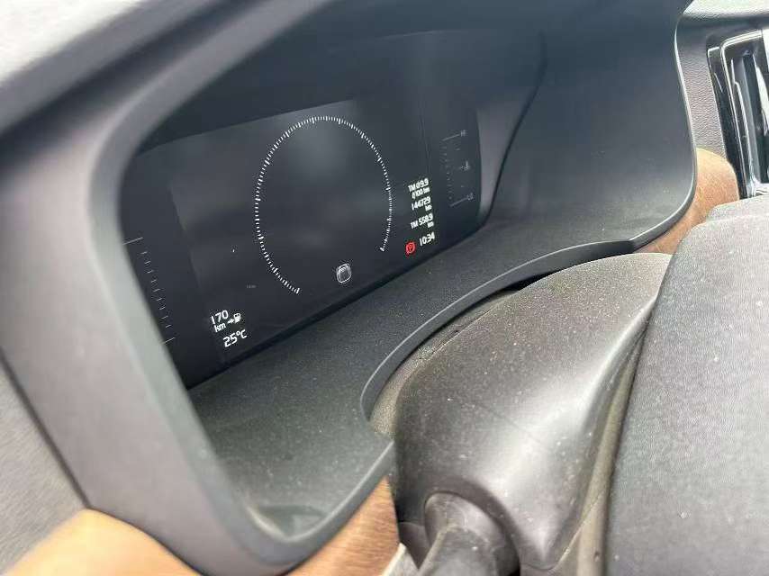 Volvo S90 2019 2.0T T5 Luxury 3