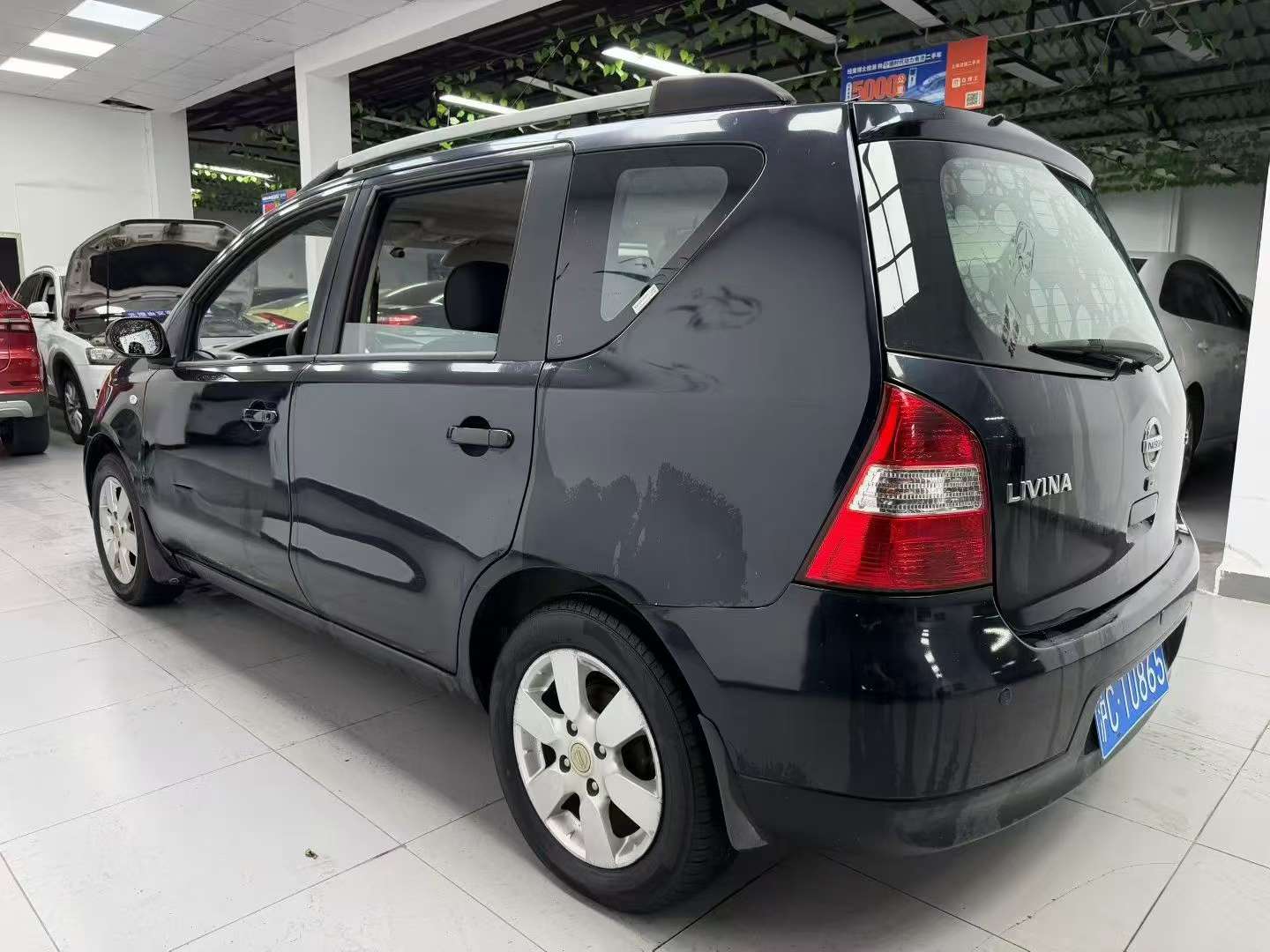 Nissan Livina 2011 Automatic 3
