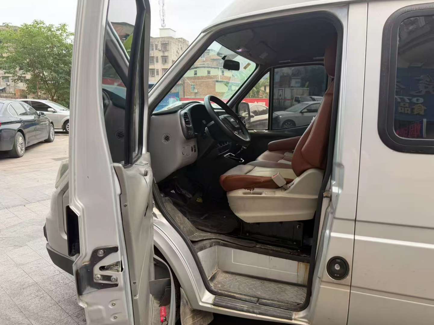 JMC Transit 2.8T Diesel 6 Seats Short Wheelbase 7