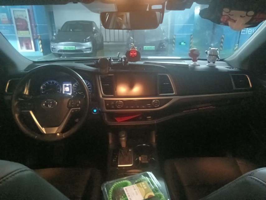 Toyota Highlander 2.0T AWD Premium 7-Seater 4
