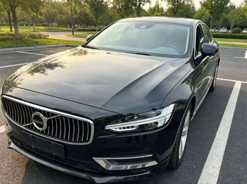 Volvo S90 2019 2.0T T5 Luxury 2
