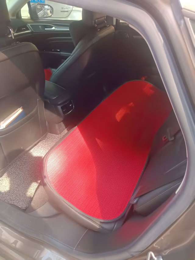Ford Mondeo 2.0T Luxury Edition 3