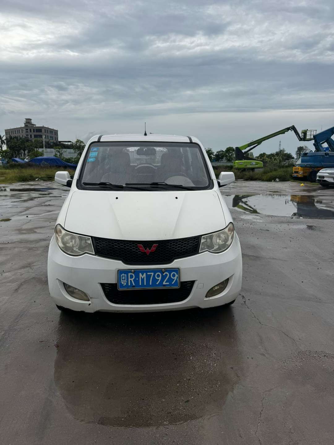 Wuling Hongguang 1.5L Manual 7-Seater 2