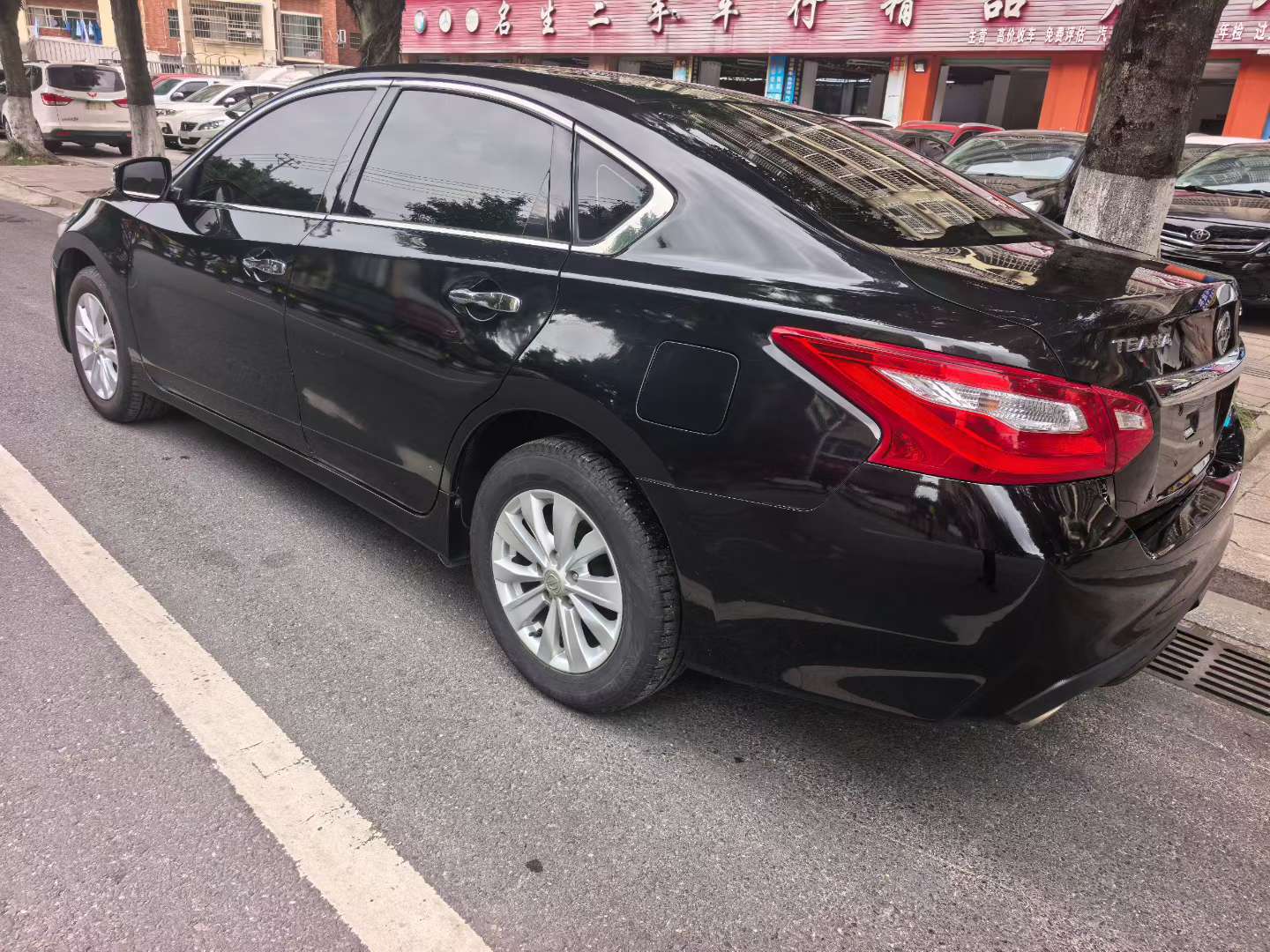 Nissan Teana 2.0L Automatic Sunroof Leather Navigation 4