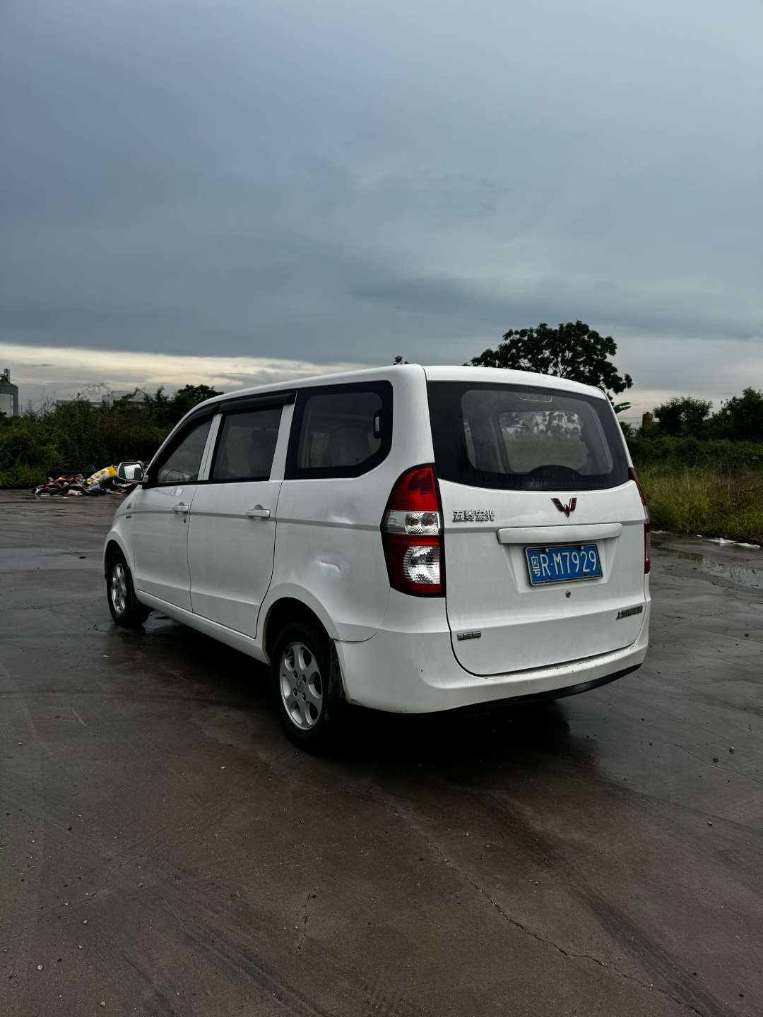Wuling Hongguang 1.5L Manual 7-Seater 4