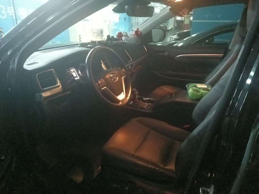 Toyota Highlander 2.0T AWD Premium 7-Seater 3